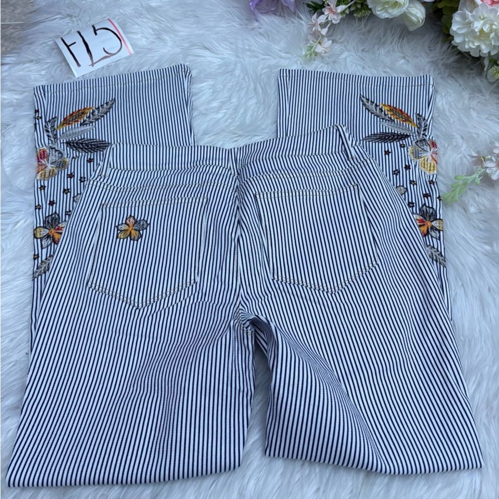 Flamingals embroidered pocket ripped mid rise straight leg jeans size M FL5 72 - Picture 4 of 10